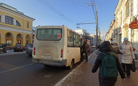 Автобус популярного маршрута будет ходить по-новому: что изменится для ярославцев