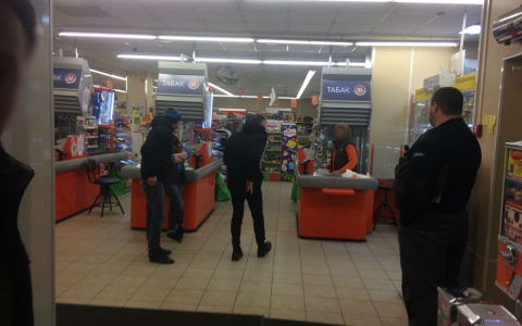 «Сложен как Бог»: влюбленная ярославна разыскивает охранника гипермаркета