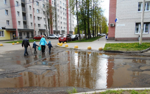 Дорогу в центре Ярославля заставили отремонтировать через прокуратуру
