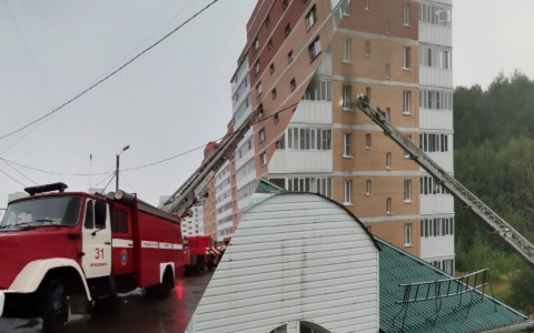 Спасатели лезли через окно: подробности пожара на Фрунзе