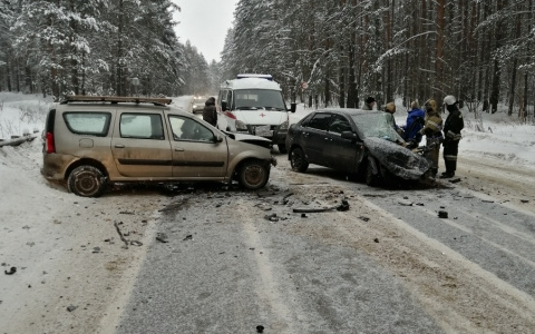Месиво из металла: в двух авариях под Ярославлем страшной смертью погибли водители