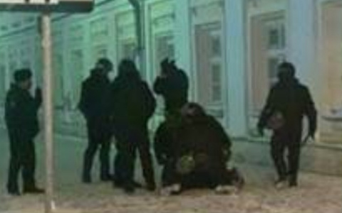Обязали не ходить на протесты: о судьбе ярославца, ударившего полицейского