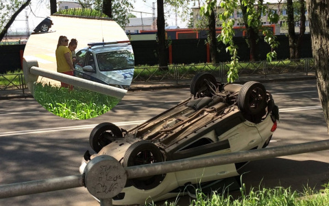 «Женщины в шоке»: в Ярославле при странных обстоятельствах перевернулся автомобиль